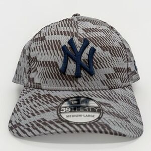 New Era MLB New York Yankees Clubhouse Grey 39Thirty Stretch Fit Hat Adult M/L